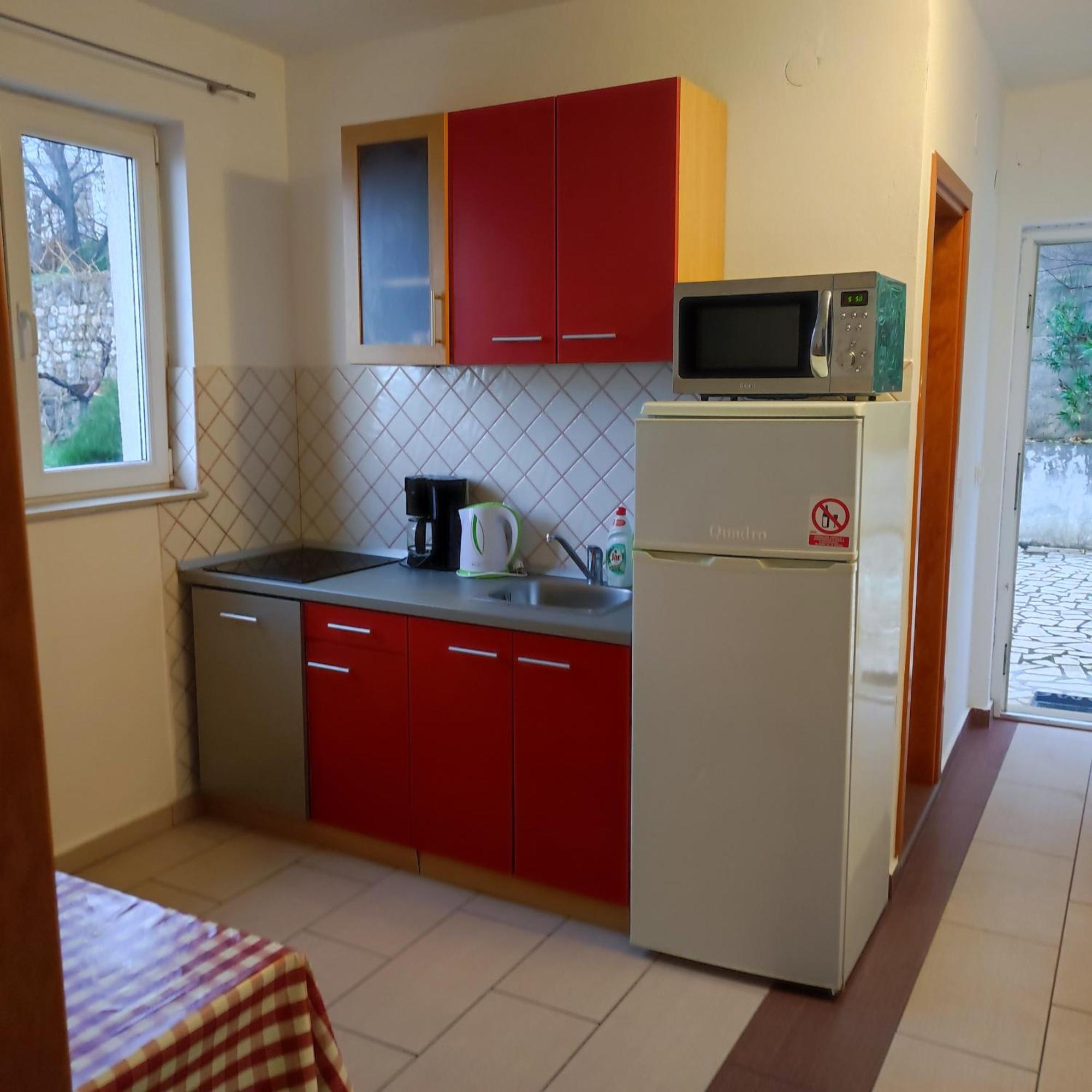 סנג' Apartments & Room Madi מראה חיצוני תמונה