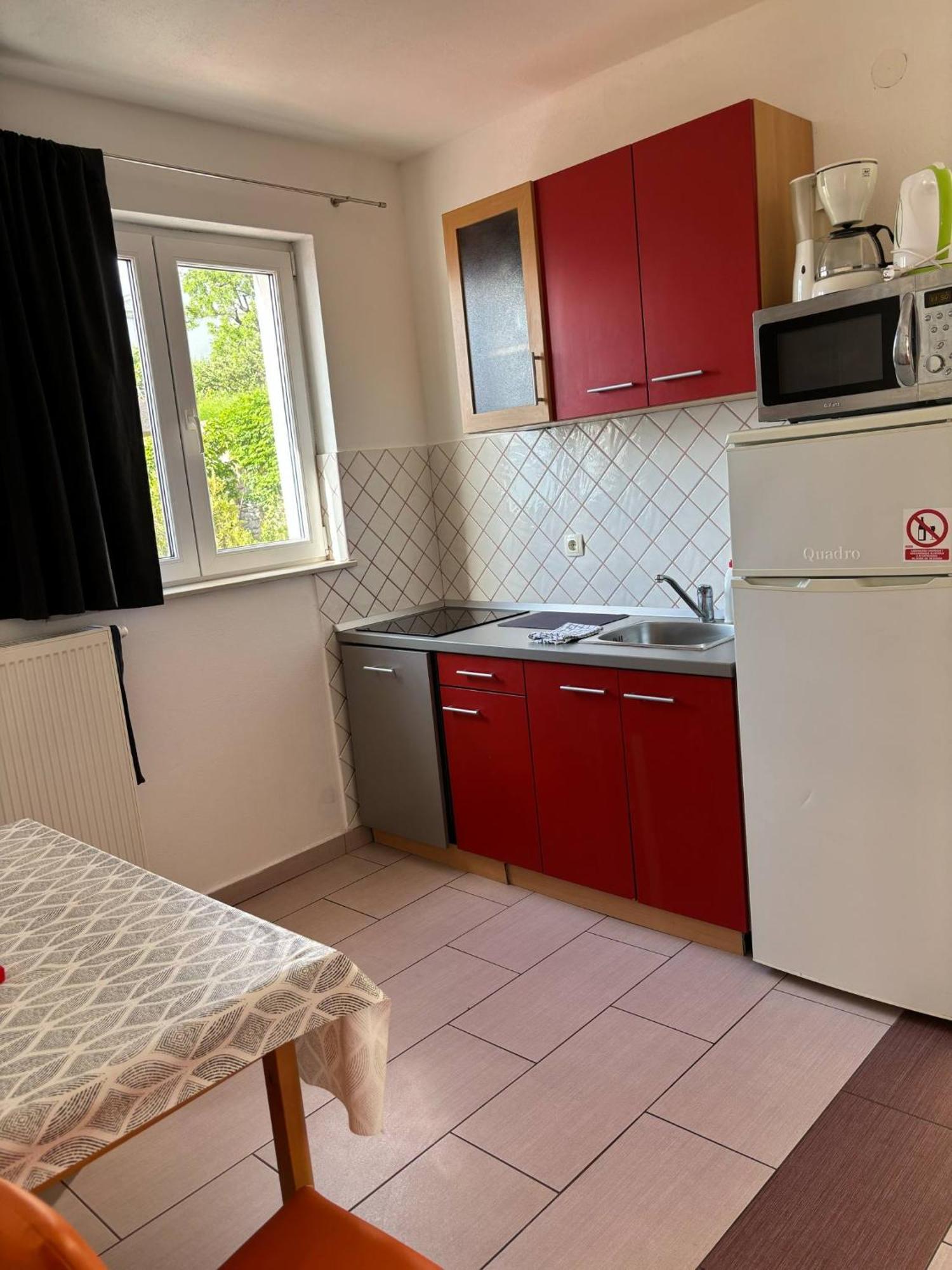 סנג' Apartments & Room Madi מראה חיצוני תמונה