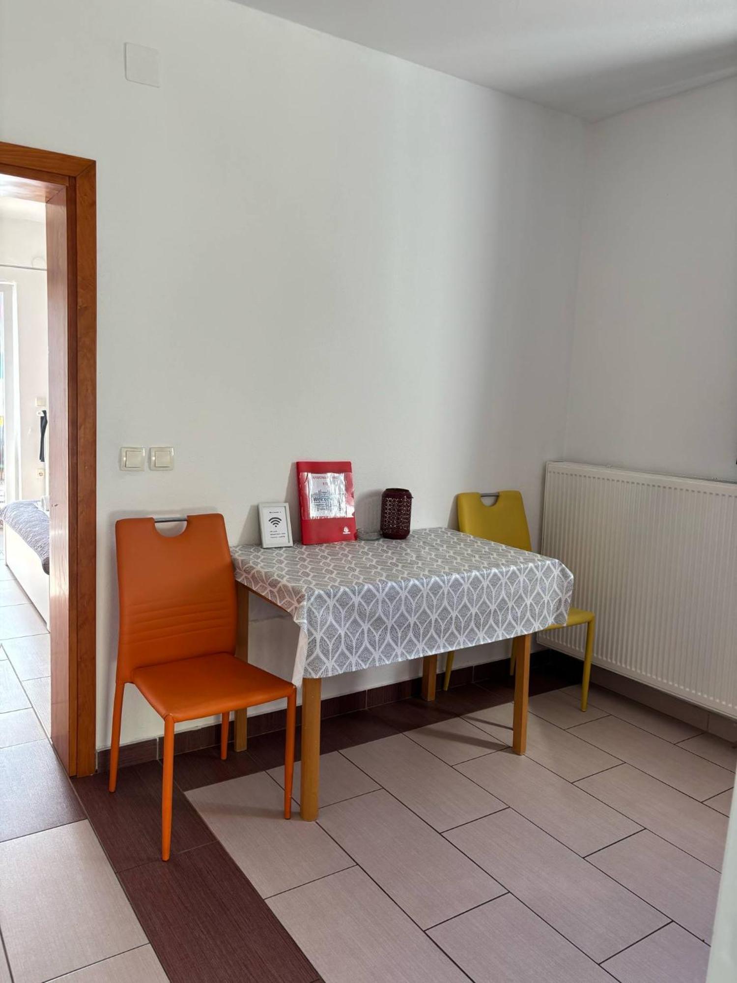 סנג' Apartments & Room Madi מראה חיצוני תמונה