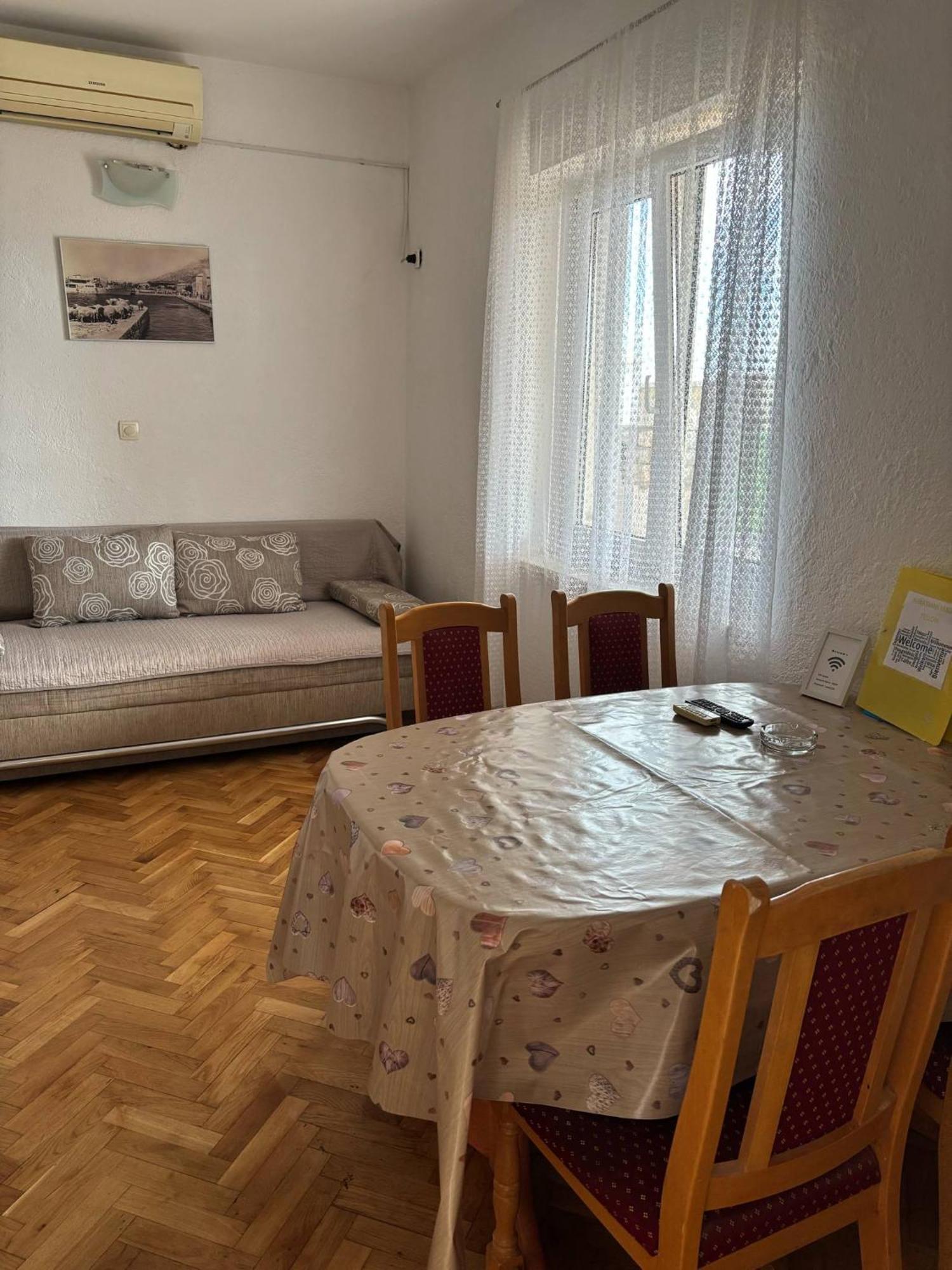 סנג' Apartments & Room Madi מראה חיצוני תמונה